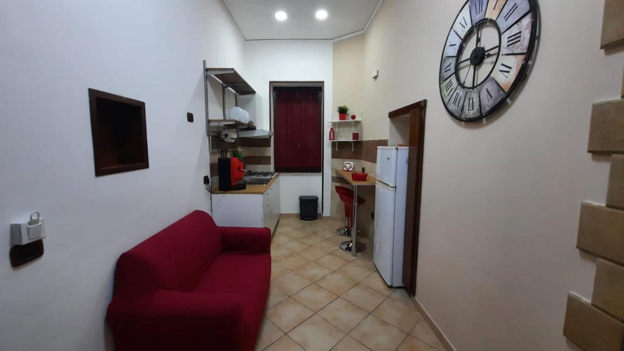 Appartement White 2 San Gregorio 14 *