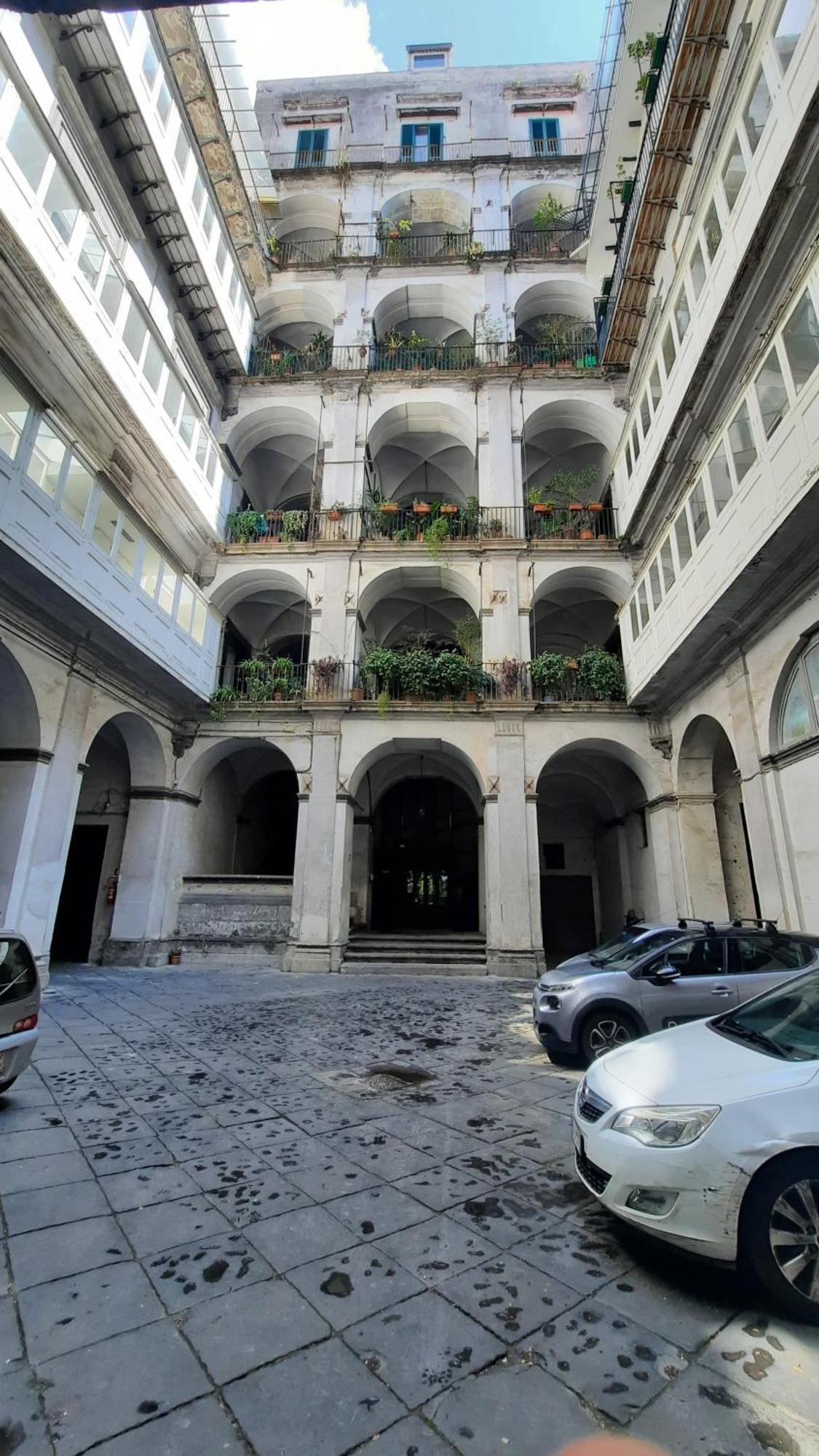 White 2 San Gregorio 14 Appartement *
